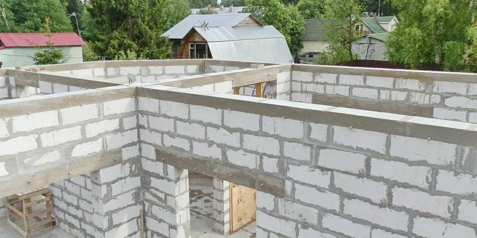Армопояс по газобетону