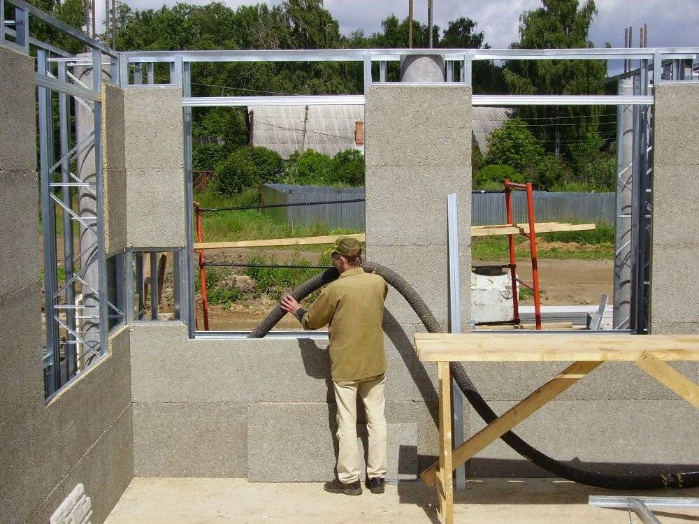Постройка монолитного дома из бетона своими руками