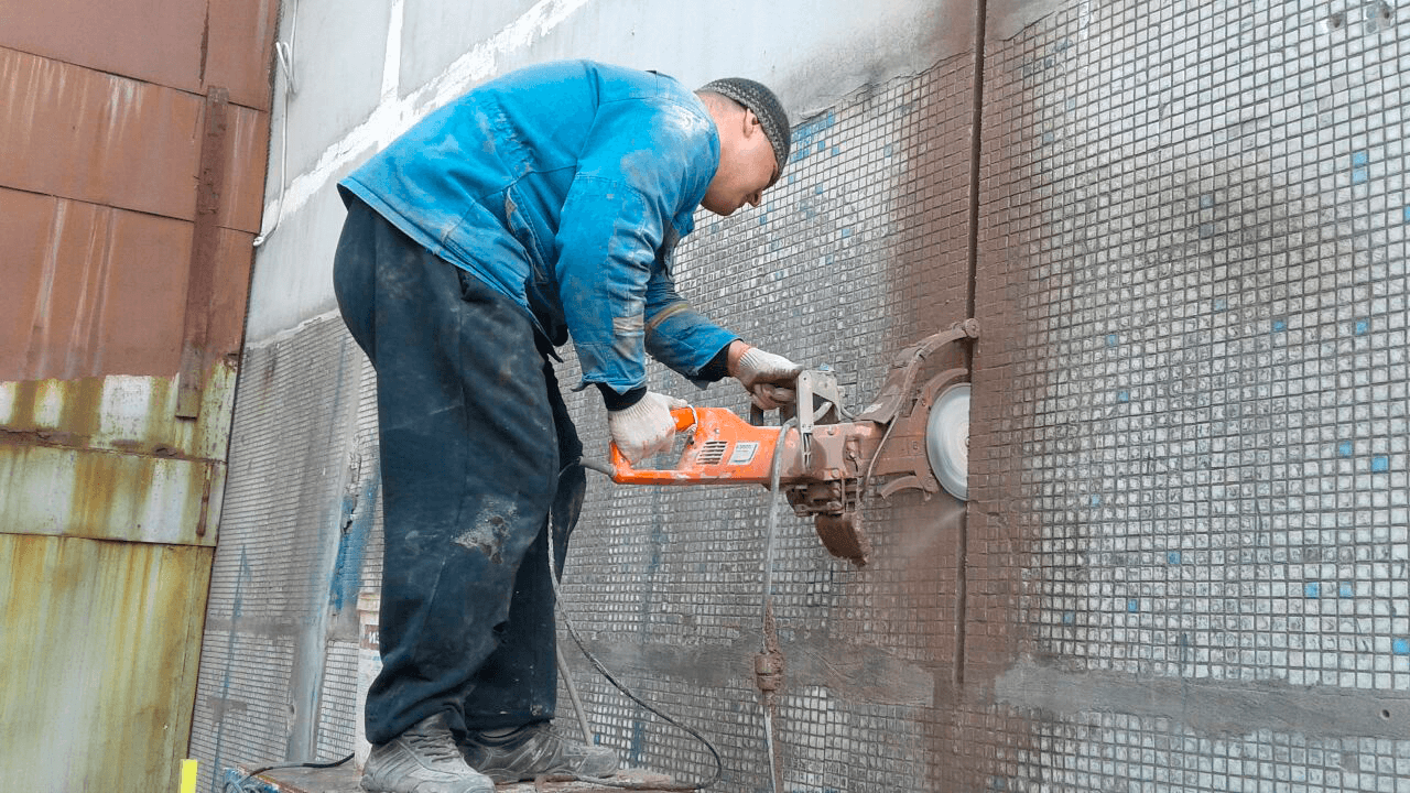 Алмазная резка бетона и железобетона: как сделать проем в стене, сравнение