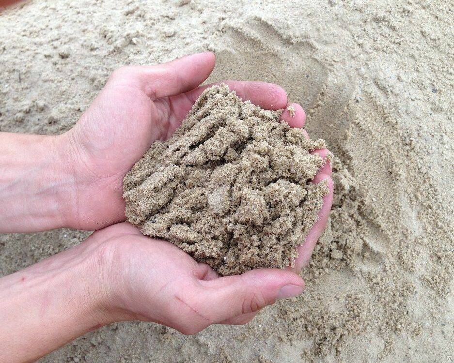 Какой песок лучше выбрать для приготовления бетона: речной, морской, карьерный