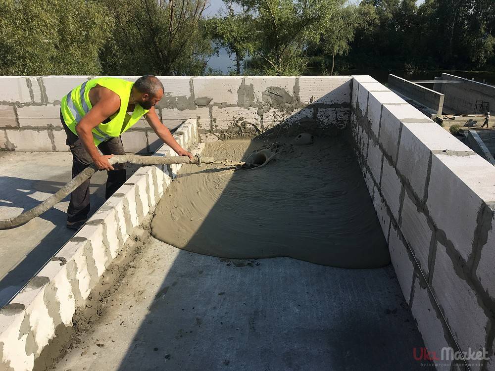 Заливка бетоном потолка-как сделать своими руками: инструкция, видео