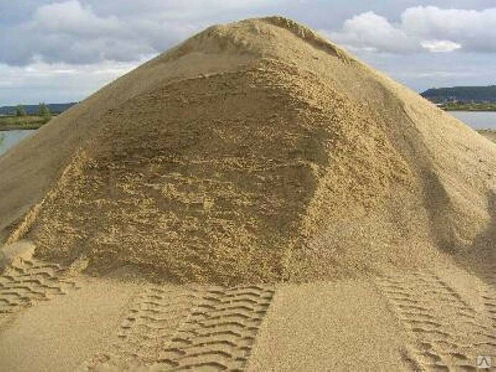 Какой песок лучше для огорода – речной или карьерный, для кладки кирпича, и какой выбрать для 5 других целей применения