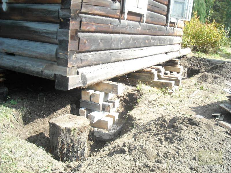 Как произвести замену фундамента под деревянным домом: технология