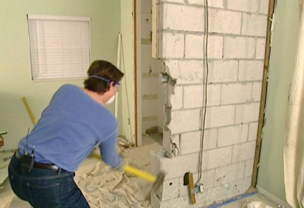 Демонтаж стены в квартире. как снести стену. особенности демонтажа стен из кирпича, бетона, дерева и гипсокартона