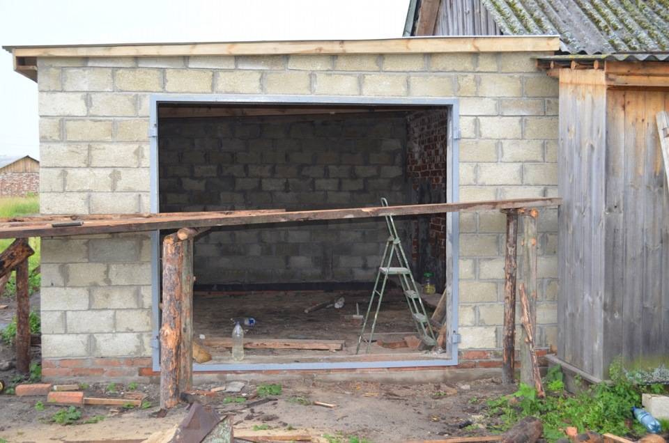 Как построить гараж из шлакоблоков