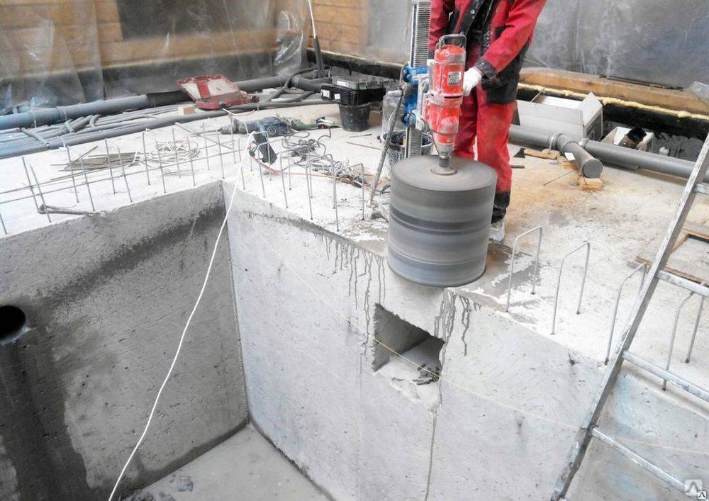 Безударное сверление бетона коронкой