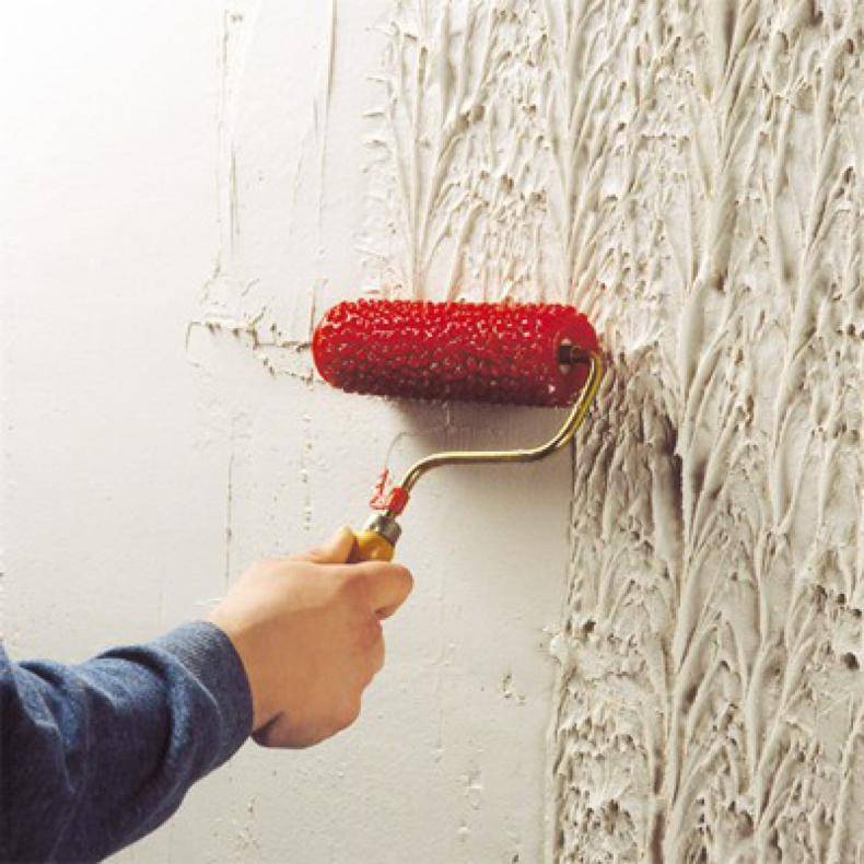 Декоративная штукатурка из обычной шпаклевки версальская и другие: фото, валик и иные инструменты для работы и чем можно покрыть стены, как сделать своими руками?