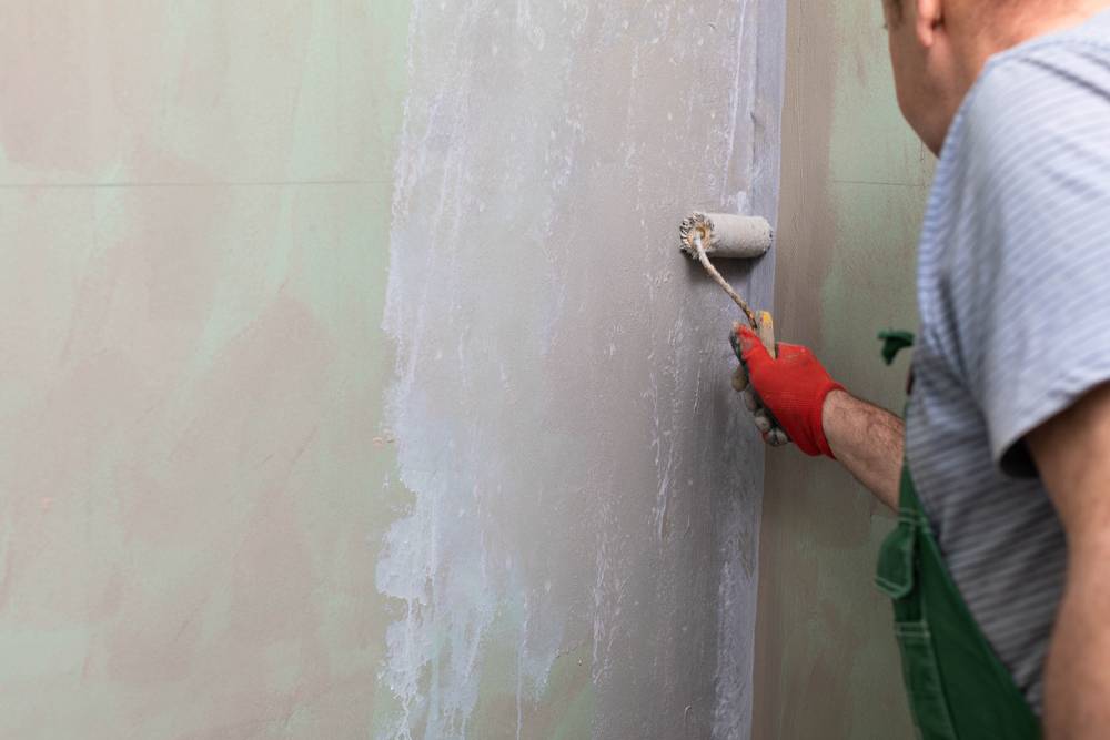 Сколько сохнет штукатурка: время высыхания на стенах в помещении, через сколько можно шпаклевать, как долго сушить ротбанд и короед