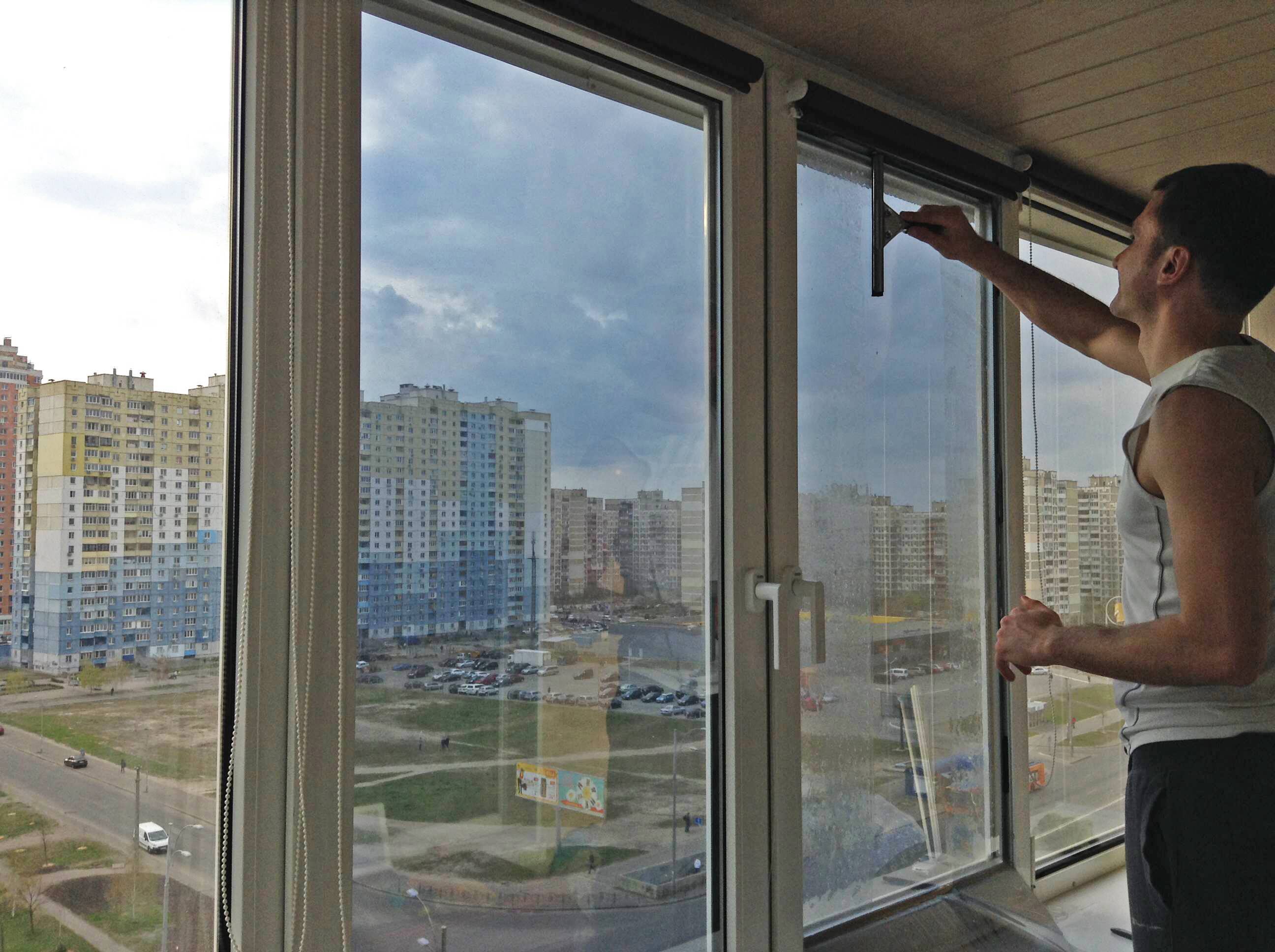 Тонировка балкона: разновидности, плюсы и минусы, рекомендации по выбору. тонировка стекол на лоджии и балконе