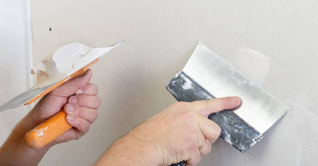 Как правильно шпаклевать потолок под покраску своими руками