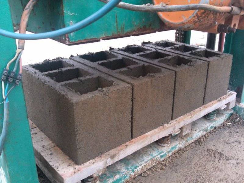 Изготовление керамзитобетонных блоков