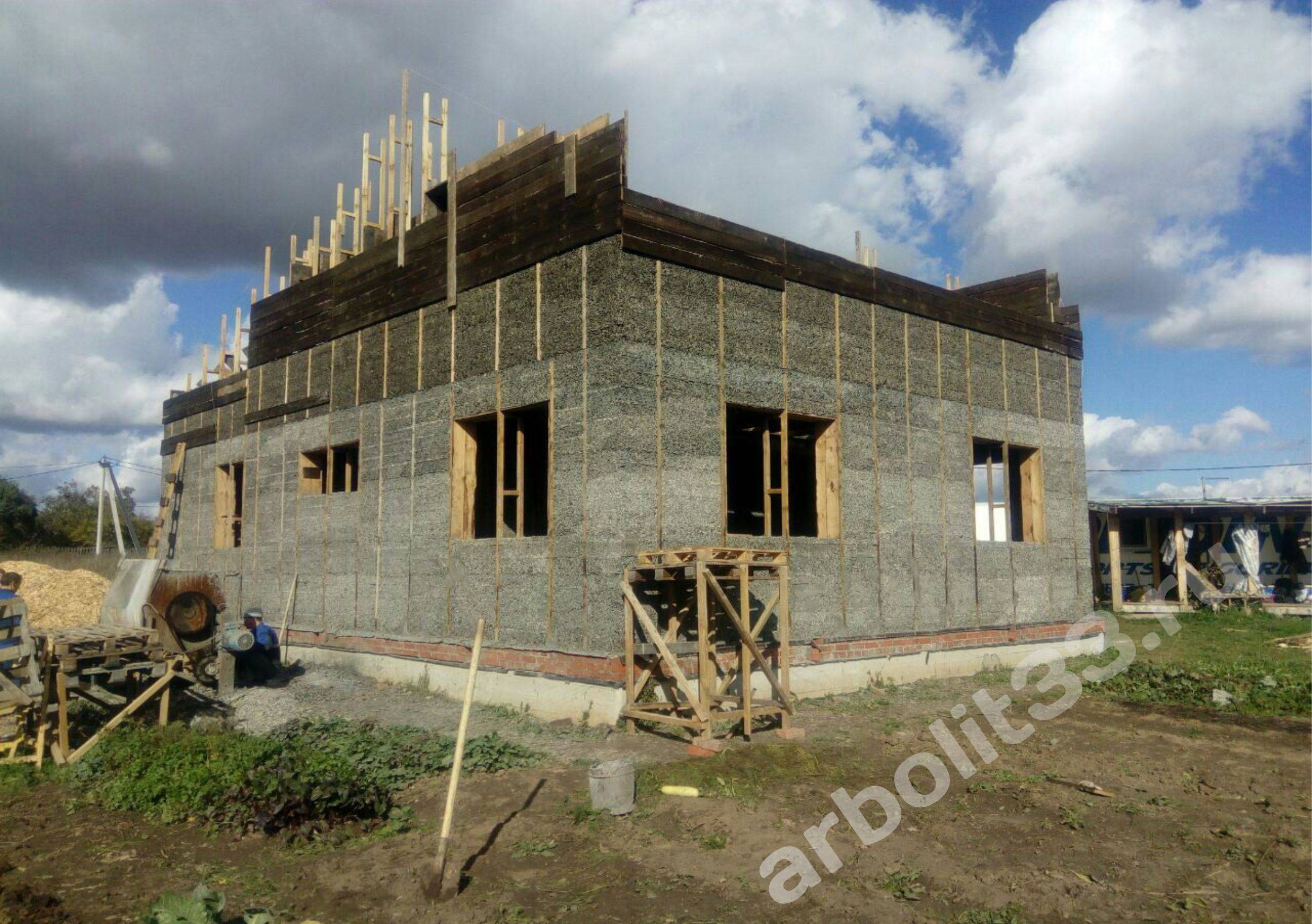 Дом из арболита своими руками - кратко об этапах строительства