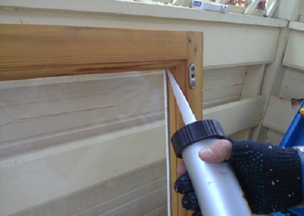 Чем можно на зиму заклеить окна – чем заклеить окна на зиму, чтобы не дуло – 10 способов заделать щели в деревянных окнах + фото-видео
